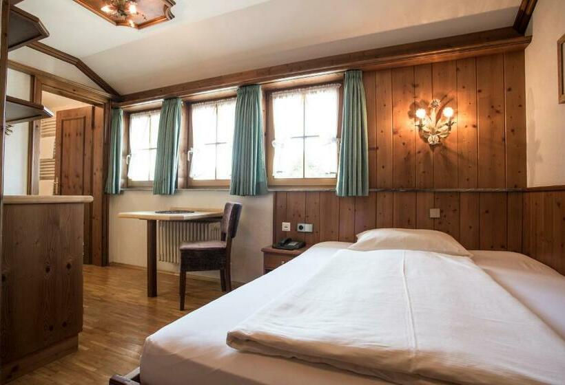 Quarto clássico, Meiser Rosenstuben