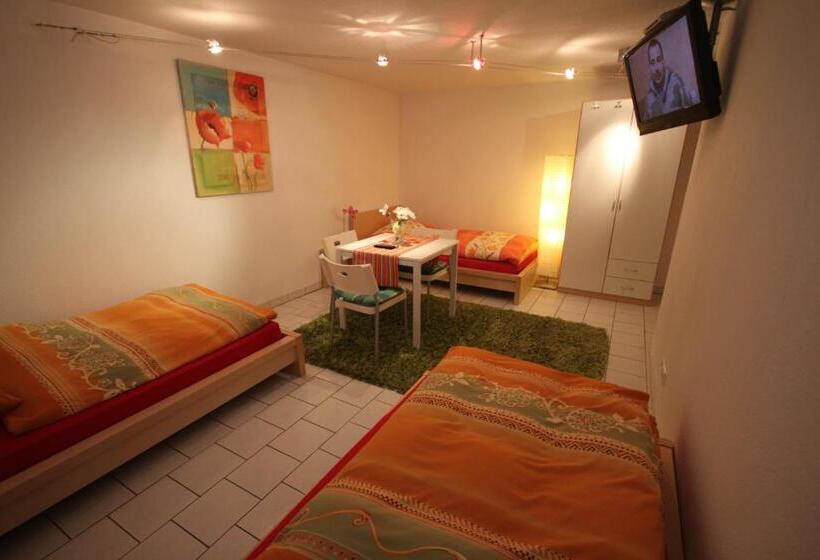 エコノミー４人部屋, Pension Lamme