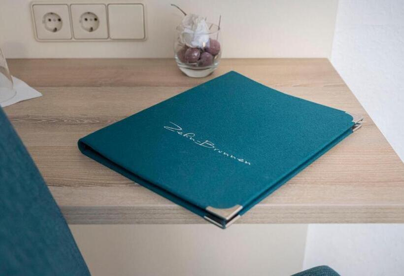 غرفة قياسية, Restaurant Zehn Brunnen