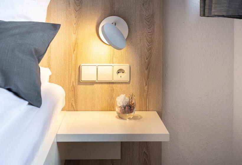 Quarto Estandar, Restaurant Zehn Brunnen