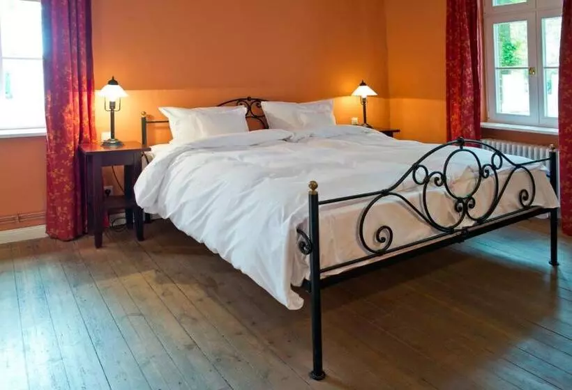 １階のスタンダードルーム, Romantik Hotel Gutshaus Ludorf