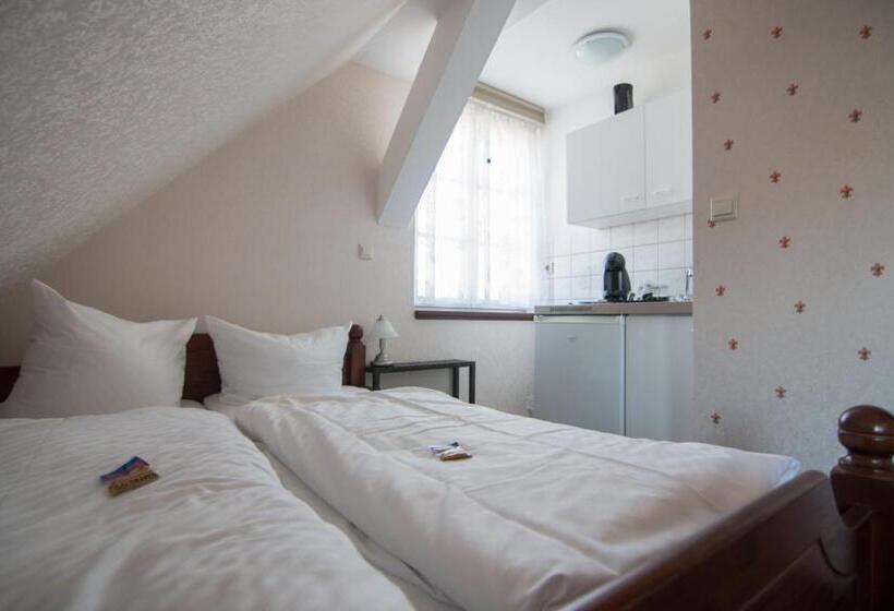 标准单人间, Schloss Zehdenick