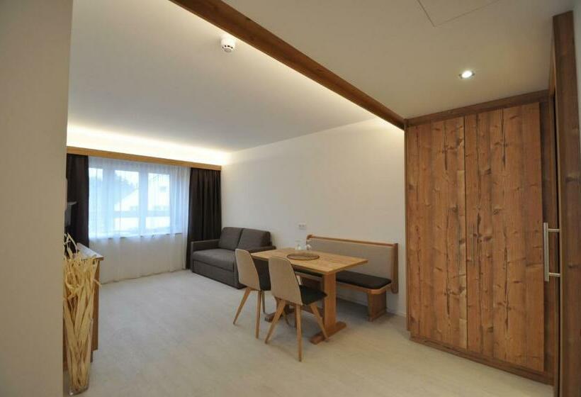 Апартаменты 1 Спальня, Snooze Apartments