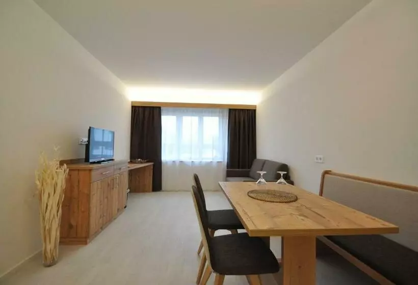 آپارتمان 1 خوابه, Snooze Apartments