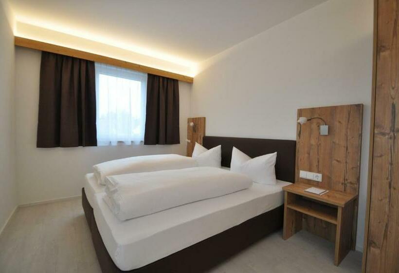 Апартаменты 1 Спальня, Snooze Apartments