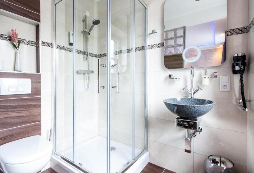 Номер Комфорт, Stay Inn Bielefeld Zentrum