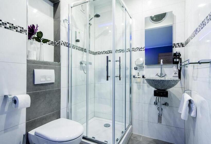 Номер Комфорт, Stay Inn Bielefeld Zentrum