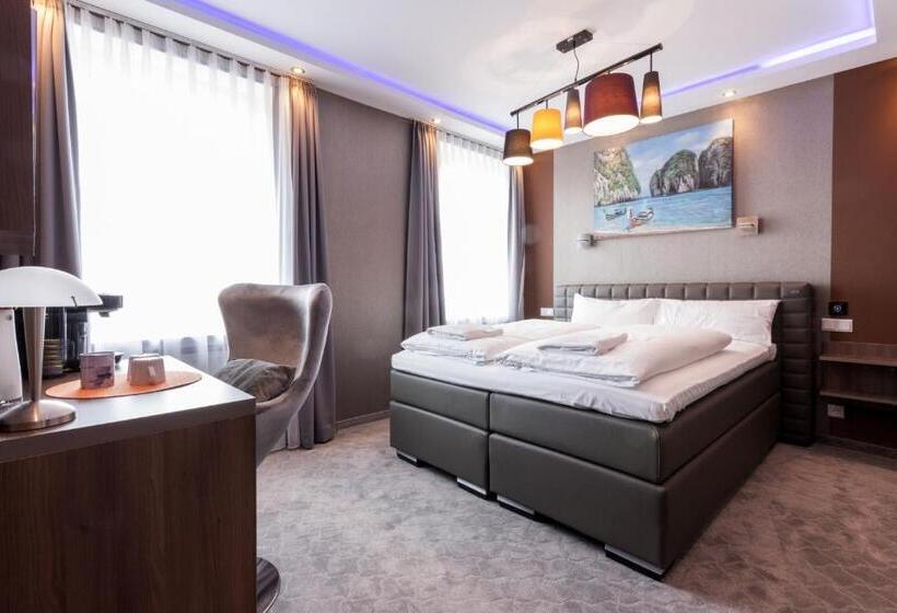 Люкс Семейный 2 Спальни, Stay Inn Bielefeld Zentrum