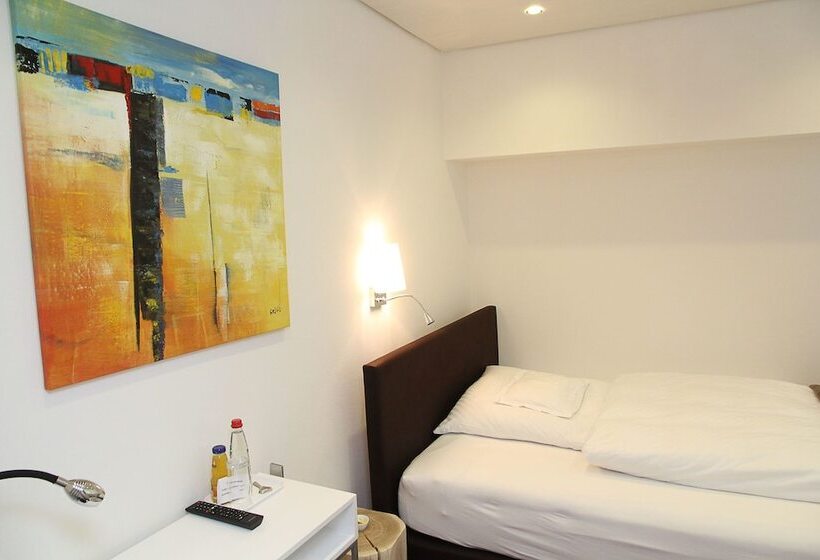 스탠다드 싱글 룸, Vetter