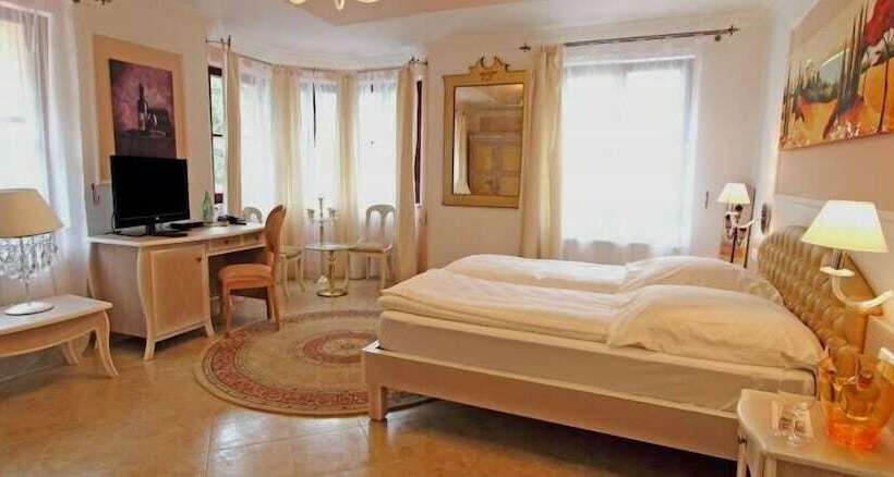 جناح, Villa Toscana