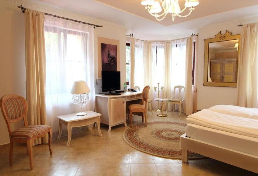 سوییت, Villa Toscana