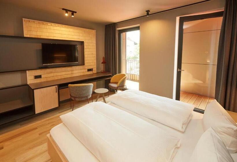 스탠다드 발코니 룸, Zum Goldenen Hirsch