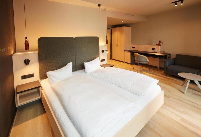 주니어 스위트 발코니, Zum Goldenen Hirsch