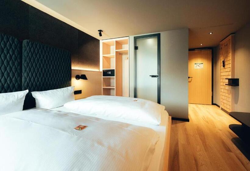 스탠다드 룸, Zum Goldenen Hirsch