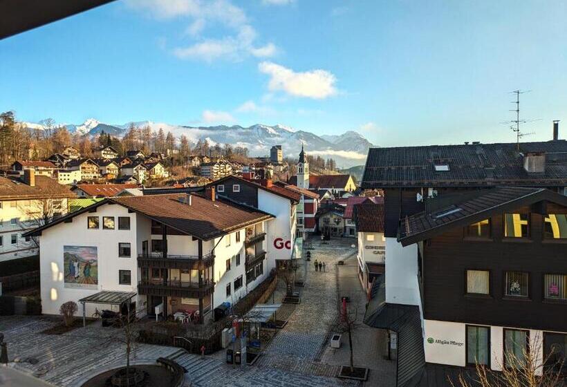 스위트 도시 전망, Zum Goldenen Hirsch