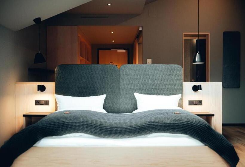 스위트 도시 전망, Zum Goldenen Hirsch