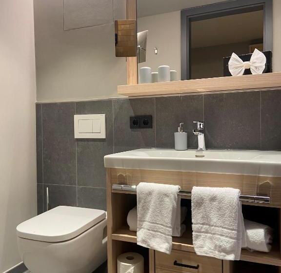 스탠다드 룸, Zum Goldenen Hirsch