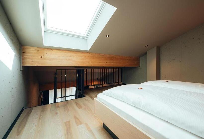 패밀리 룸, Zum Goldenen Hirsch