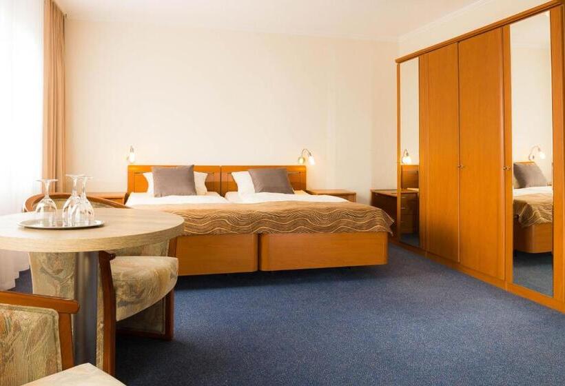スタンダードトリプルルーム, Strand Hotel Nordsee, Hotel Deichläufer