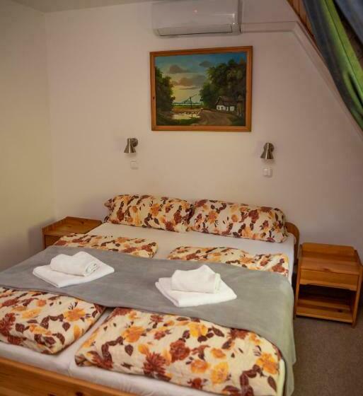 标准间, Castrum Camping & Pension