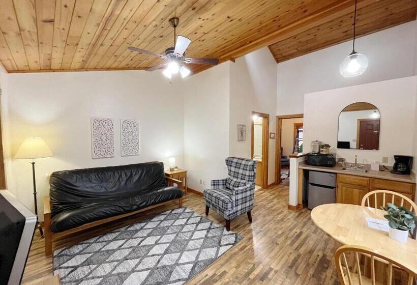 جناح, Columbine B Cabin Suite