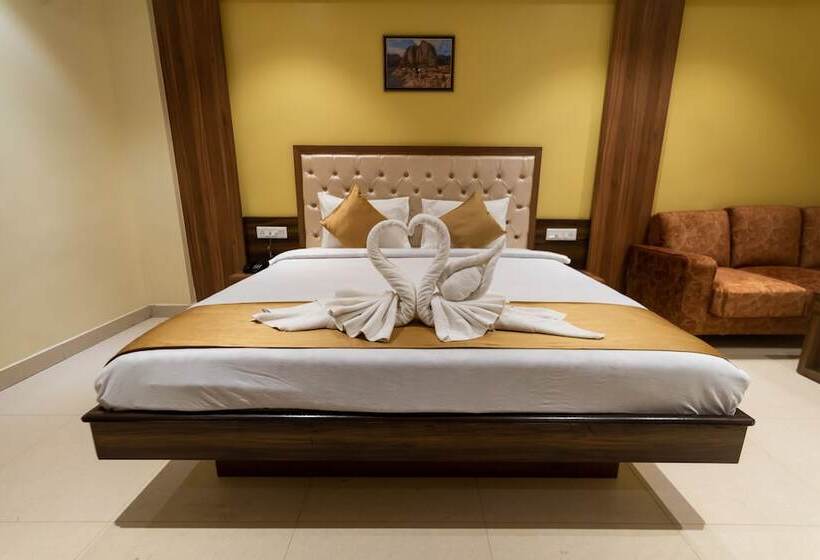 اتاق لوکس, Nrs Hillton