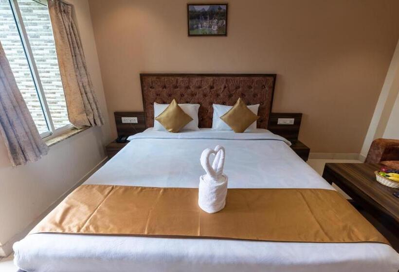 اتاق سوپریور, Nrs Hillton