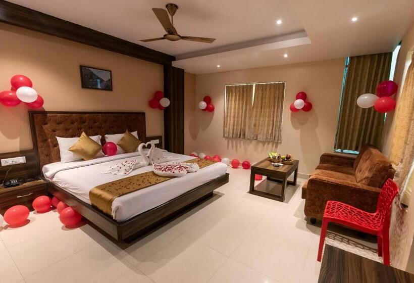 اتاق استاندارد با تخت بزرگ, Nrs Hillton