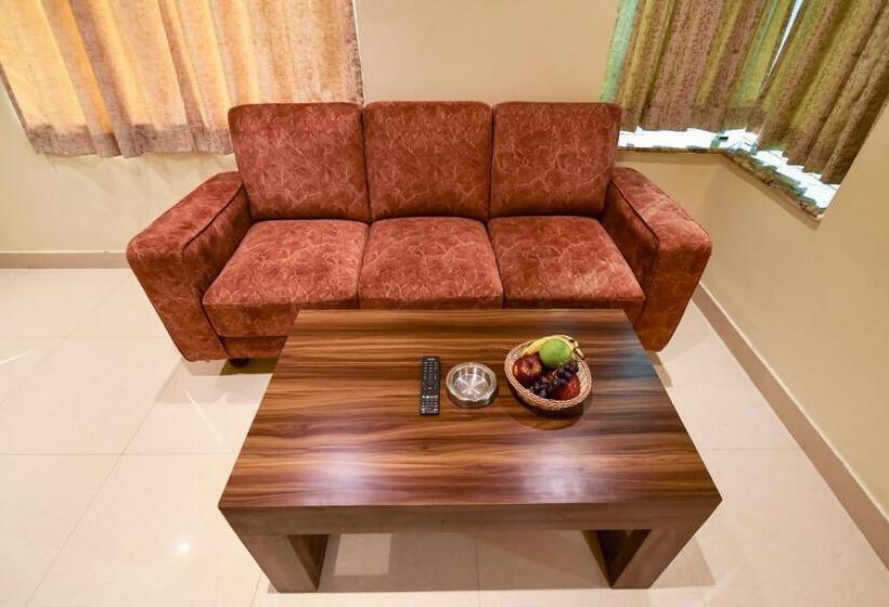 اتاق استاندارد با تخت بزرگ, Nrs Hillton