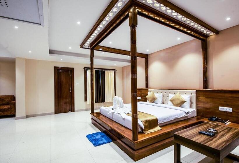 اتاق سوپریور با تخت بزرگ, Nrs Hillton