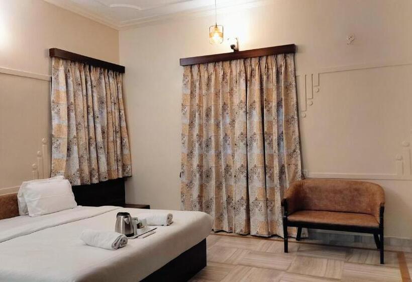 Номер Deluxe Кровать Кинг, The Orchard House A Boutique