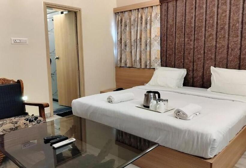 Номер Deluxe Кровать Кинг, The Orchard House A Boutique