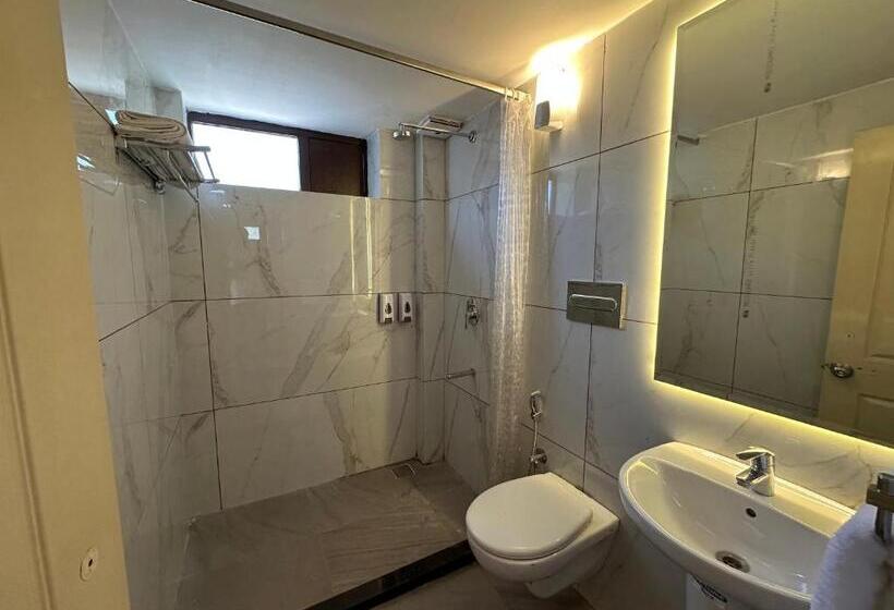 Четырехместный Номер Стандарт, The Orchard House A Boutique