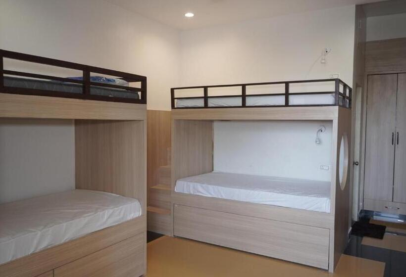 Четырехместный Номер Стандарт, The Orchard House A Boutique