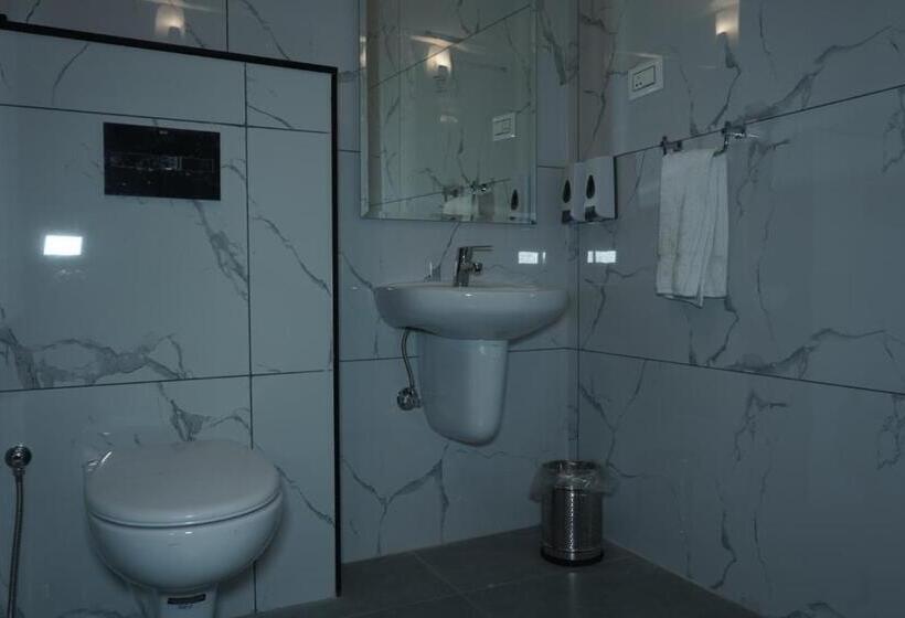Четырехместный Номер Стандарт, The Orchard House   A Boutique