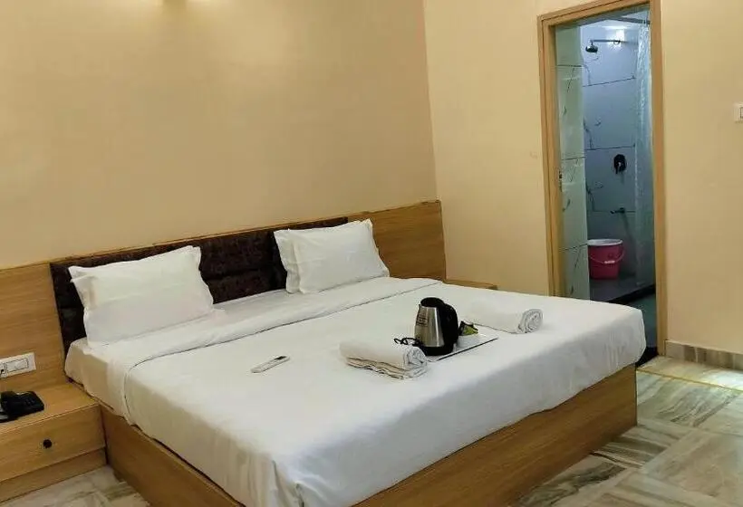 اتاق لوکس با تخت بزرگ, The Orchard House   A Boutique