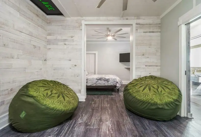 Comfort Kolmen Hengen Huone, Depot Village