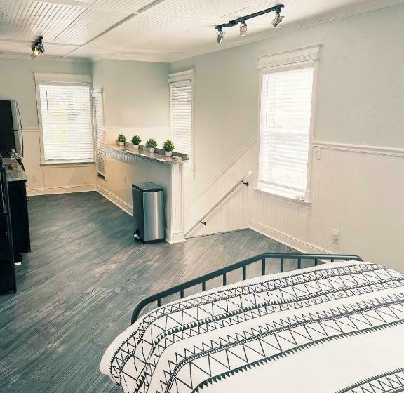 غرفة ديلوكس, Depot Village