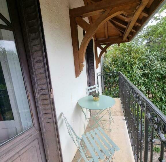 جناح عائلي, Le Manoir  Cluny