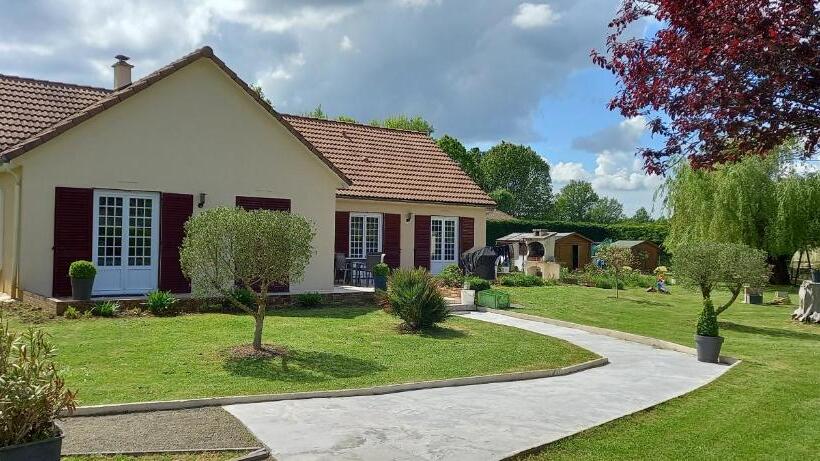 스탠다드 테라스 룸, M. Théodore