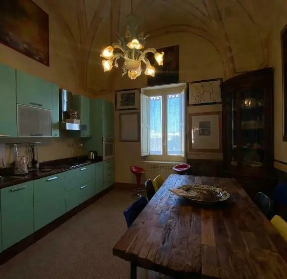 Huvila, 1 makuuhuone ja uima-allas, Palazzo Raho Art Museum