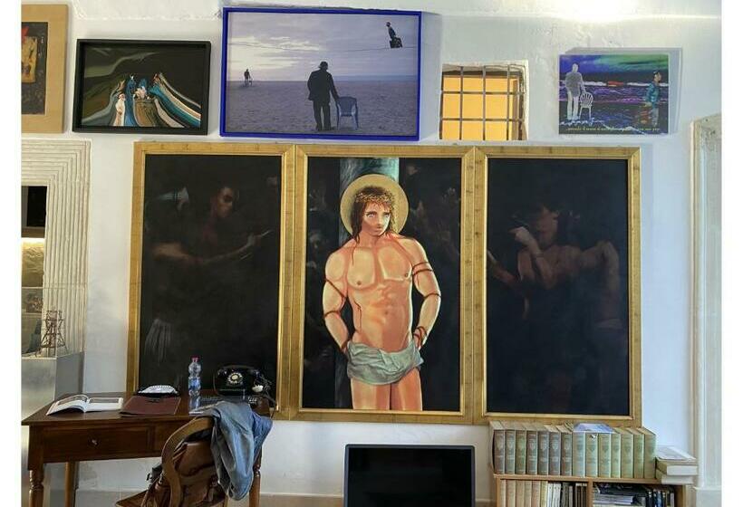 וילה עם חדר שינה אחד ובריכת שחיה, Palazzo Raho Art Museum