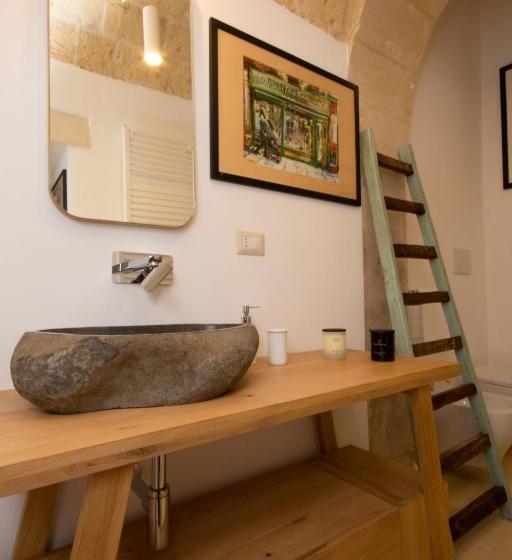 غرفة ديلوكس, Palazzo Raho Art Museum