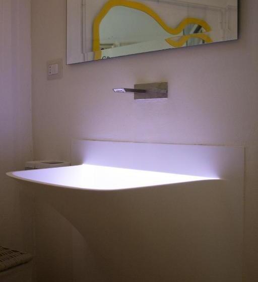 فيلا غرفة نوم واحدة مع مسبح, Palazzo Raho Art Museum