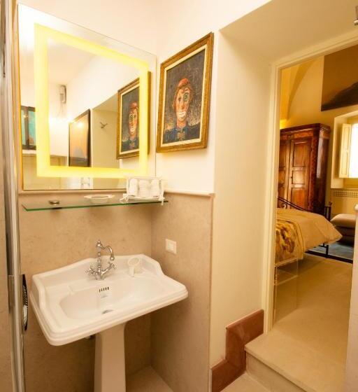 فيلا غرفة نوم واحدة مع مسبح, Palazzo Raho Art Museum