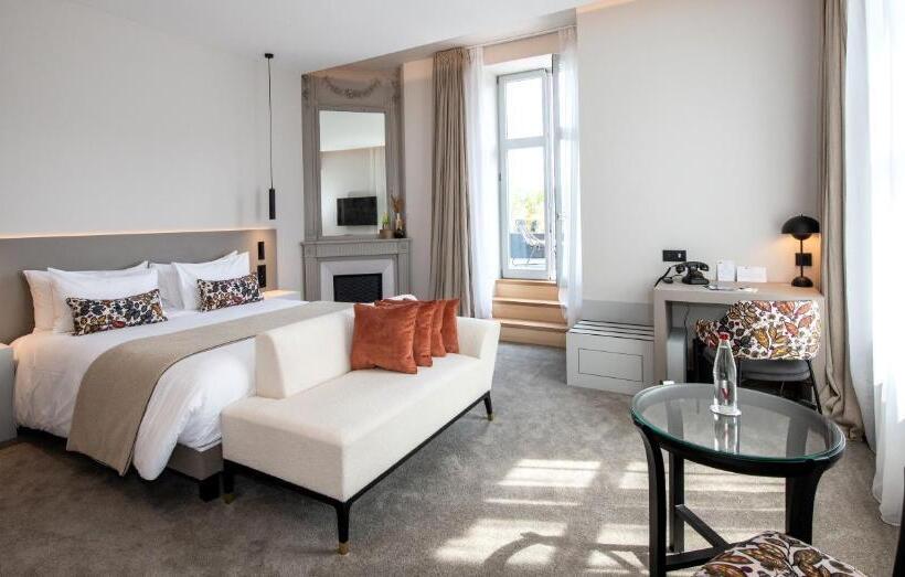 Люкс Кровать Кинг, Best Western Premier Le Chapitre Hotel And Spa