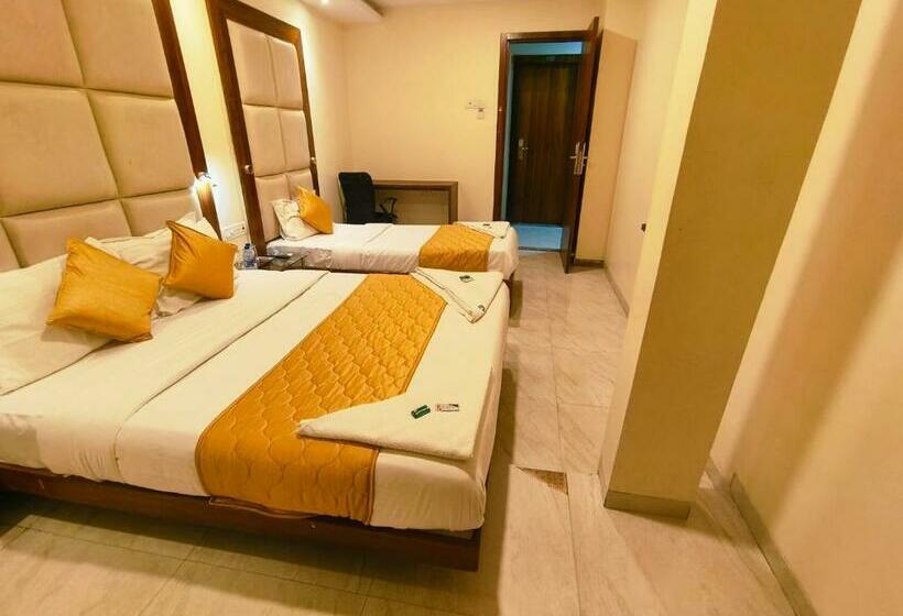 غرفة سوبيريور ثلاثية, Apex