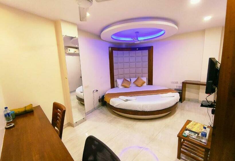 جناح ديلوكس, Apex