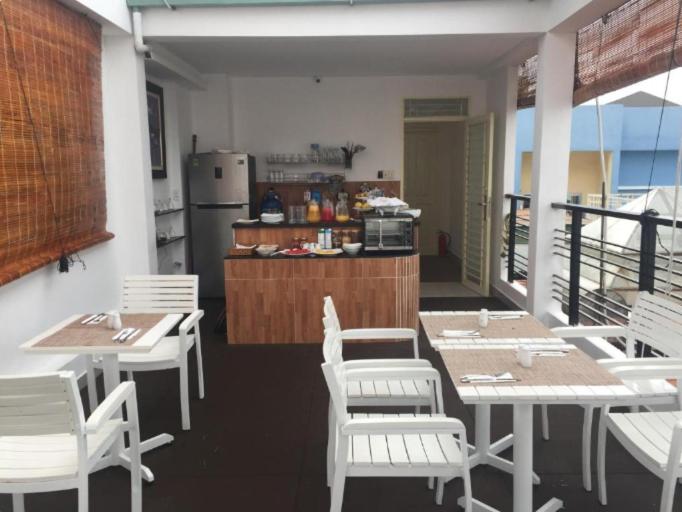 اتاق لوکس, Chez Lotus Vn