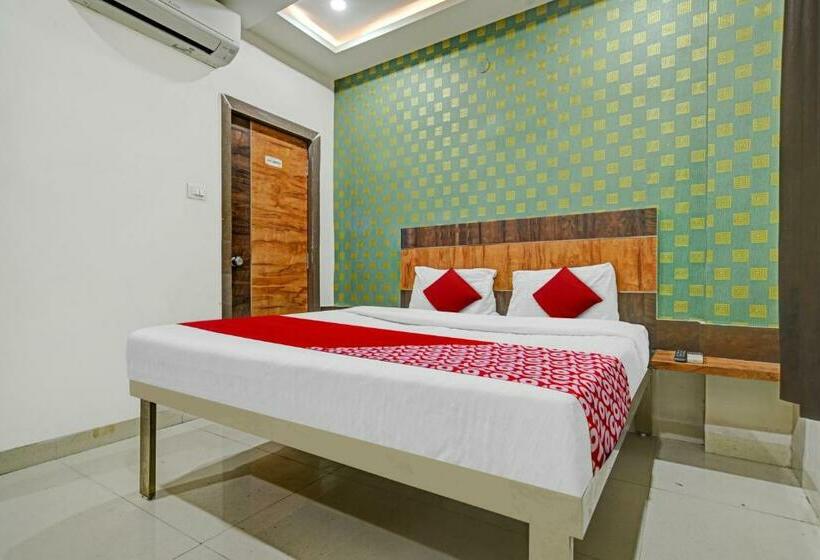 Triple Classic Room, Oyo Flagship 81271  Blue Wings